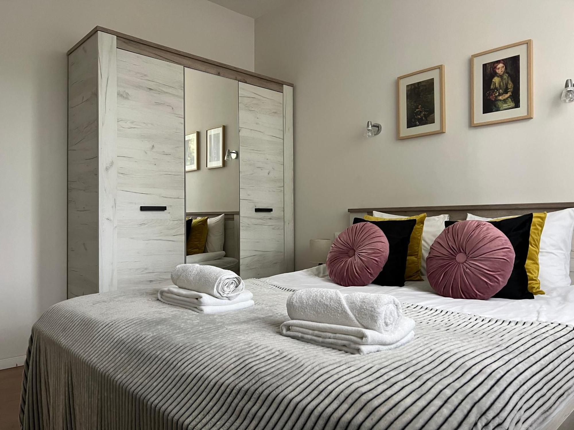 Modern & Cozy Flat - Near To Wawel Castle Apartment Krakow Luaran gambar
